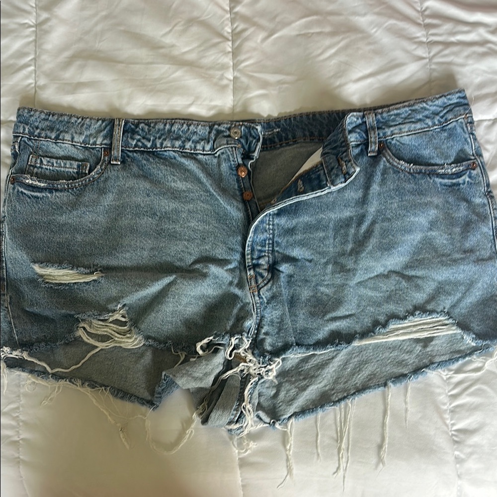 Old Navy Light Wash Distressed Jean Shorts